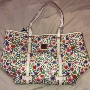 White shoulder bag with floral design
